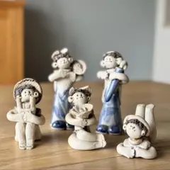 砥部焼き　森元青芳　青芳人形　5体　磁器　置物　手作り　工芸品 砥部焼き 森元青芳 青芳人形 5体 磁器 置物 手作り 工芸品 Amazon.