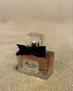 新品　未使用　Dior ミスディオールエッセンス 5ml 香水　ミニチュア　香水