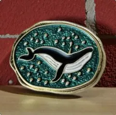 北欧ナチュラル ホエールブローチ　ザトウクジラ｜ミニマルブローチ　生命の海