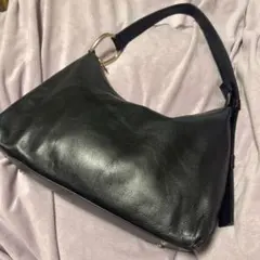定価4万銀座かねまつ 黒レザーショルダーバッグ