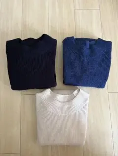 ユニクロ クルーネックニット セーター 3枚（白、青、紺）