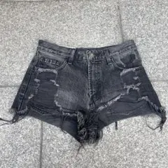 【美品】SLY スライ　ブラックデニム　ショートパンツ　ダメージ