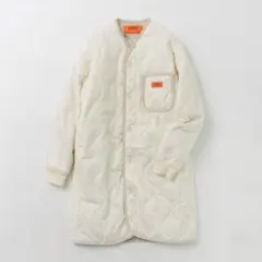 【新品未使用】ユニバーサルオーバーオール　キルト　コート　M　アイボリーのサムネイル