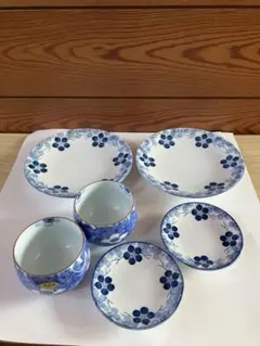 最終価格！【新品・未使用】染付和食器6個セット（平皿4枚と湯呑み2個）のサムネイル