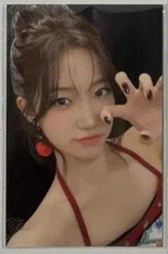 ルセラフィム　ポップアップ　香港　買い上げ　トレカ　カズハ　kazuha