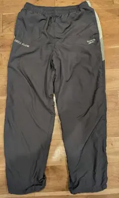 Reebok トラックパンツ