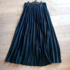 【GU /ジーユー】ブラック プリーツスカート