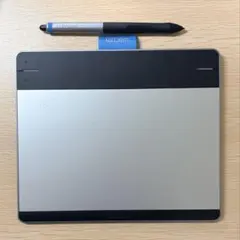 ワコム　ペンタブレット　intuos small CTH-480のサムネイル