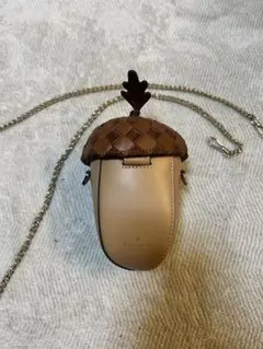 ケイトスペード　3D クロスボディバック　どんぐり　ドングリ