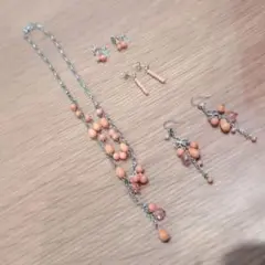 新品未使用品☆ネックレス ピアス セット ピンク系のサムネイル