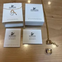 SWAROVSKI スワロフスキー　ネックレス　鍵　南京錠