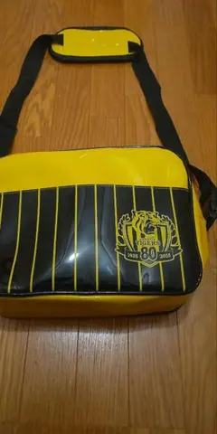 阪神タイガース エナメル ショルダーバッグ - メルカリ