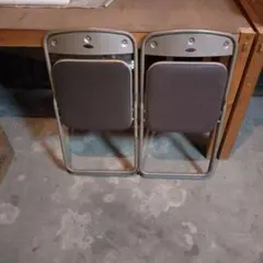 パイプ椅子