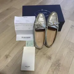 PRADA シルバー レザー ローファー
