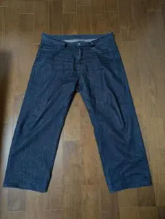 UNIQLOワイドストレートジーンズ