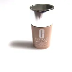 クリニーク　リキッドファンデーション SPF15　中古品のサムネイル