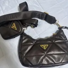PRADA キルティング ショルダーバッグのサムネイル