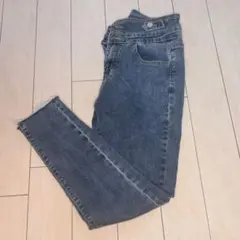 スキニーデニム ハイウエスト 黒 裾カット 切りっぱなしのサムネイル