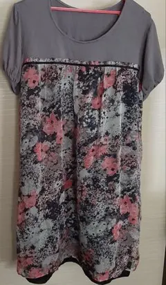 グレー 花柄 半袖 ワンピース　千趣会のサムネイル