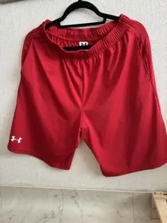 UNDER ARMOUR レッド ショートパンツ MD