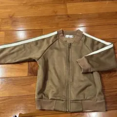 Item thumbnail for item ab438090-589a-4502-a109-a8b3897e5a4e