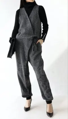 【新品】ウール混サロペット　サイズF ブラック
