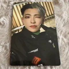 ATEEZ MOVEMENT ホンジュントレカ ATEEZ トレカ ホンジュン MOVEMENT a 封入 hongjoong⑦ - メルカリ
