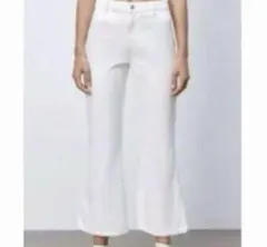 ZARA ホワイトフレアデニム