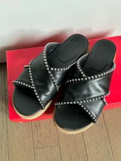 ザラZARAスタッズレザーサンダル23