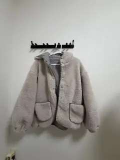 リバーシブルフリースジャケット・ボアジャケット グレー フード付き