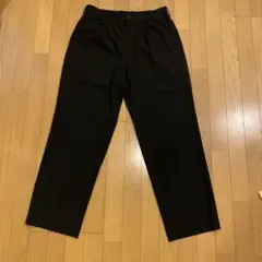 ユニクロ　メンズ　黒スラックス ゴム入りウエスト バックポケット付き