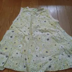 Petit main フラワープリント ノースリーブワンピース