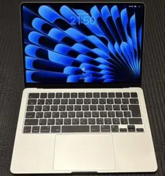 Apple MacBook Air M2 2022のサムネイル