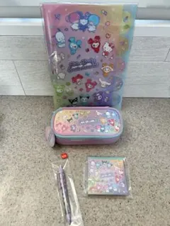 サンリオ TWICE LOVELYS コラボ 文房具　セットペンケースサンスター