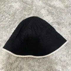 黒 ケーブル編み バケットハット