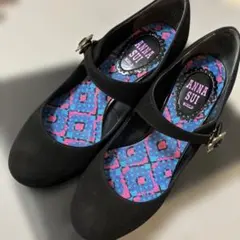 ANNA SUI WORLD ストラップパンプス ブラックのサムネイル