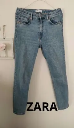 ZARA　ジーンズ　ハイウエストスキニージーンズ