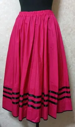 レトロ　ピンク フレアスカート 黒リボンストライプ