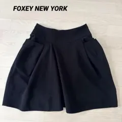 FOXEY NEW YORK フォクシー タックフレアスカート　膝丈　黒のサムネイル