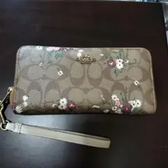 COACH フラワープリント 長財布 箱なし 最終値下げしました。