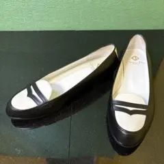 ca3 Christian Dior ブラック＆ホワイト ローファーパンプスのサムネイル