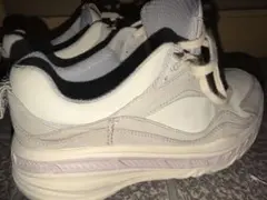 UGG ベージュ 厚底スニーカー 27.5cm +6.5cm厚底