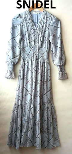 春物　SNIDELスナイデル　ロングワンピース　　シフォン　フレア　プリーツ