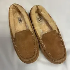 ugg 24