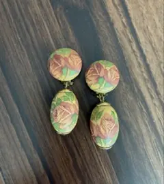 バラ柄クリップ式イヤリング