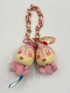 ディズニー　チップとデール　ピンク　チャーム付き　￼チェーン　マスコット