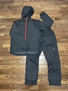 asics ウインドブレーカー　上下