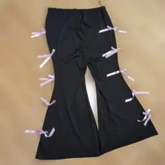 リボン付き黒フレアパンツ