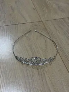 シルバー ハートモチーフ ティアラ