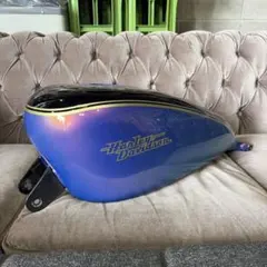Harley Davidson スポーツスター　タンク カスタムペイントのサムネイル